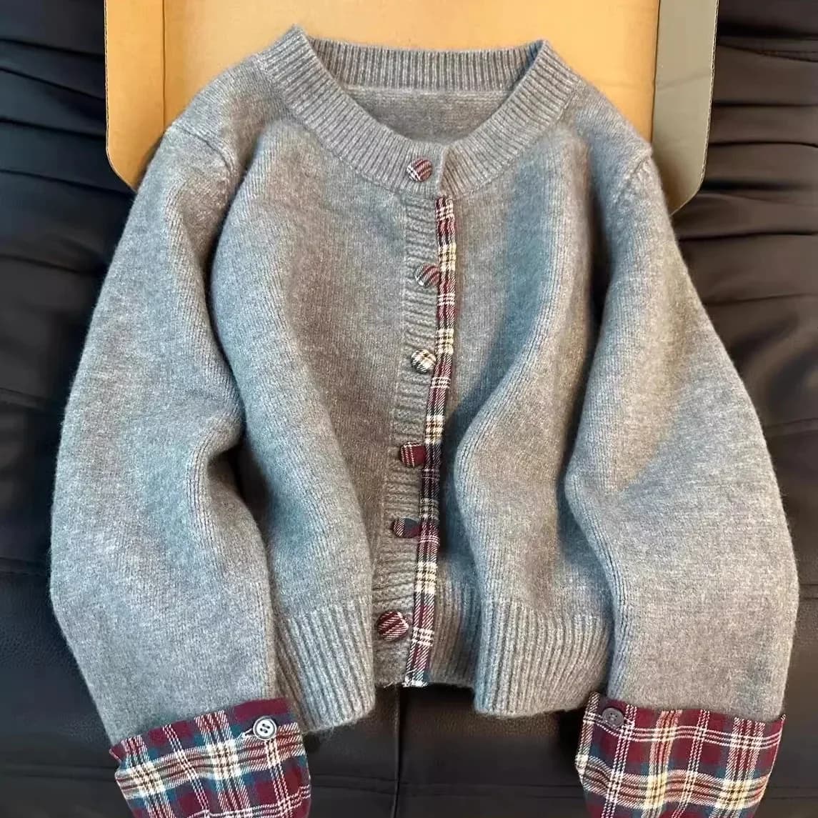 Korean fake two-piece round neck stitching plaid sweater women's autumn and winter clothes new loose casual Joker cardigan top