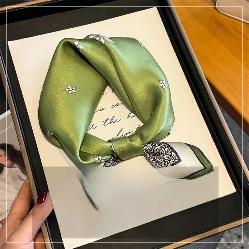 100% Silk Scarf Bandana Women Square Scarves Wrap Kerchief Green Mulberry Silk Spring Fashion Luxury High Quality Headband Hijab