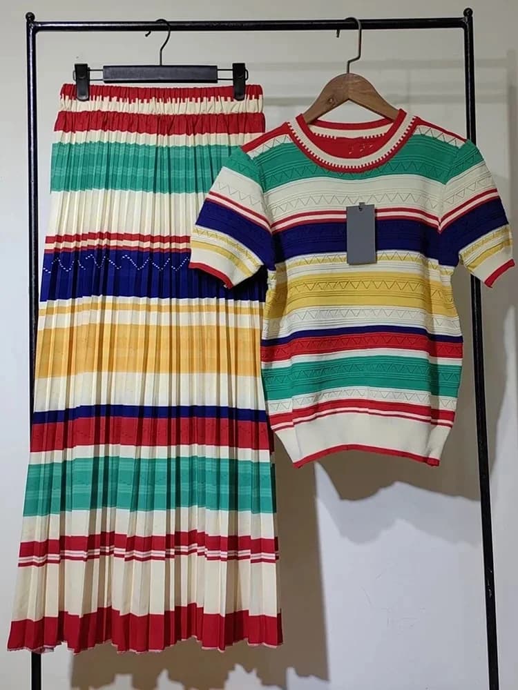 Retrowomen's spring/summer new two-piece striped knit Joker Top+elastic waist and white skirt swing overskirt fashion suit