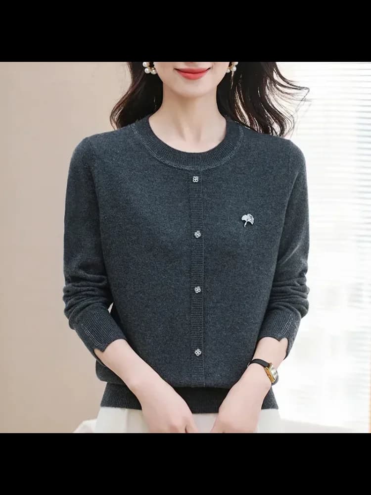 2025 New Round Neck Autumn and Winter Pullover Loose Base Shirt for Women's FashionThin Knit Sweater Short Top