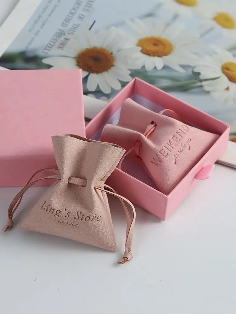 Wholesale 100pcs Microfiber Jewelry Pouches Drawstring Mini Bags Lipgloss Cosmetics Storage Custom Logo Party Gift Packaging Bag