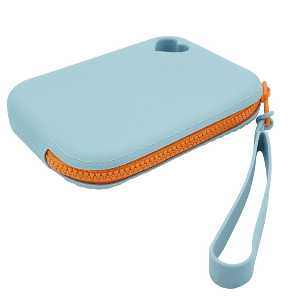 Portable Silicone Dog Treat Bag - Pet Snack Pouch for Training and Walking,Pet Accessories Outdoor Use Light Blue