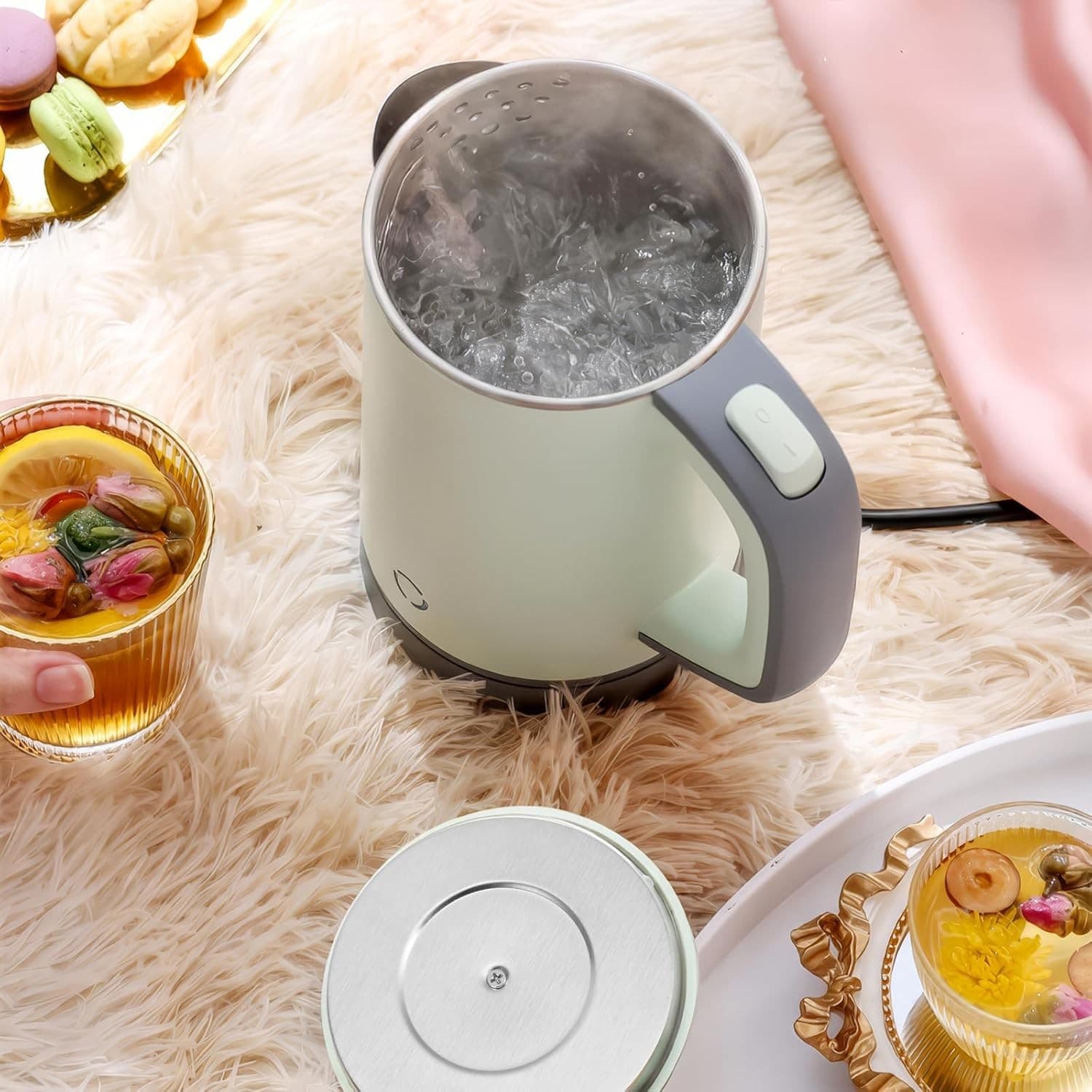 800ml Travel Kettle| 600W Low Wattage for Caravan and Office | Double Wall Insula view 2