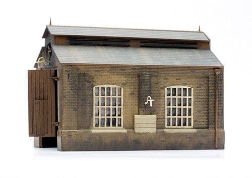 Dapol C007 Engine Shed Plastic Kit OO Gauge