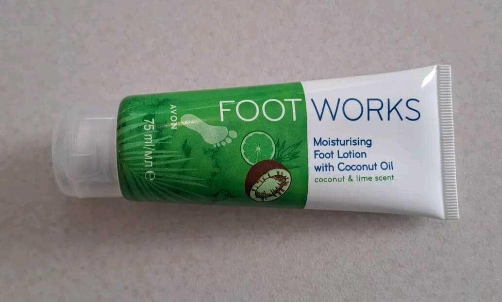 Avon Foot Works Moisturising Foot Lotion Coconut and Lime Scent