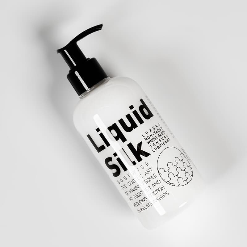 Liquid Silk premium water based lubricant * longer lasting * 500 ml / 16.9 oz view 2