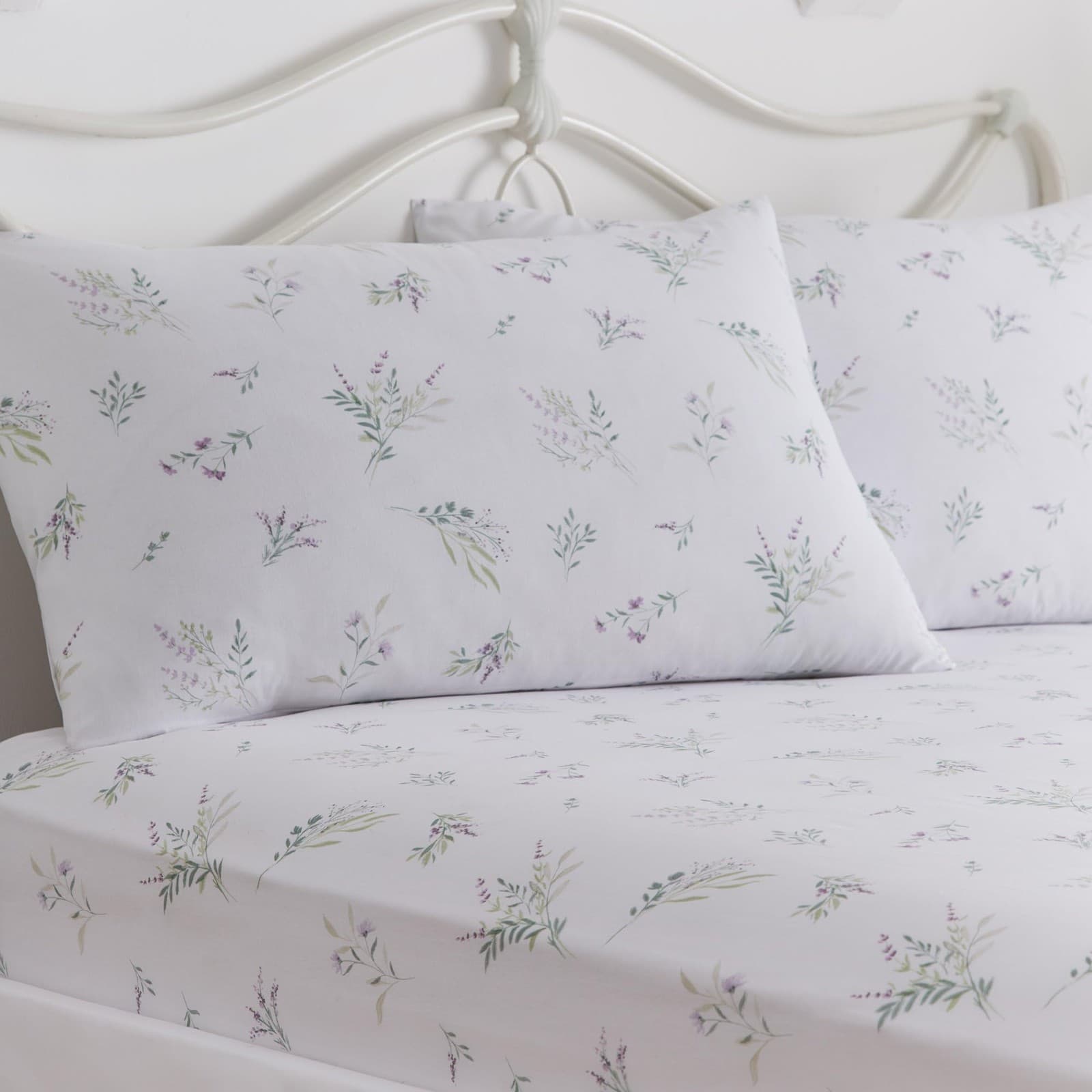 Dreams and Drapes White Lavender Fitted Sheet – Double Double,