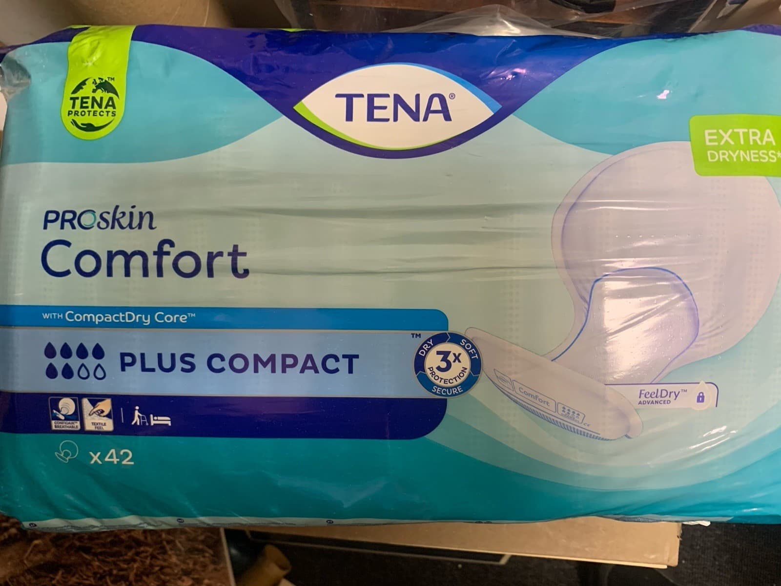 TENA Proskin Comfort Plus Compact Pack of 42 Incontinence Pads