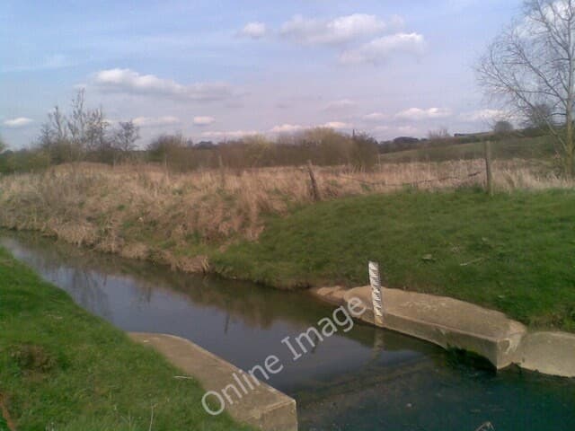 Photo 6x4 Brixworth gauging station Showing current water height of Sprat c2010