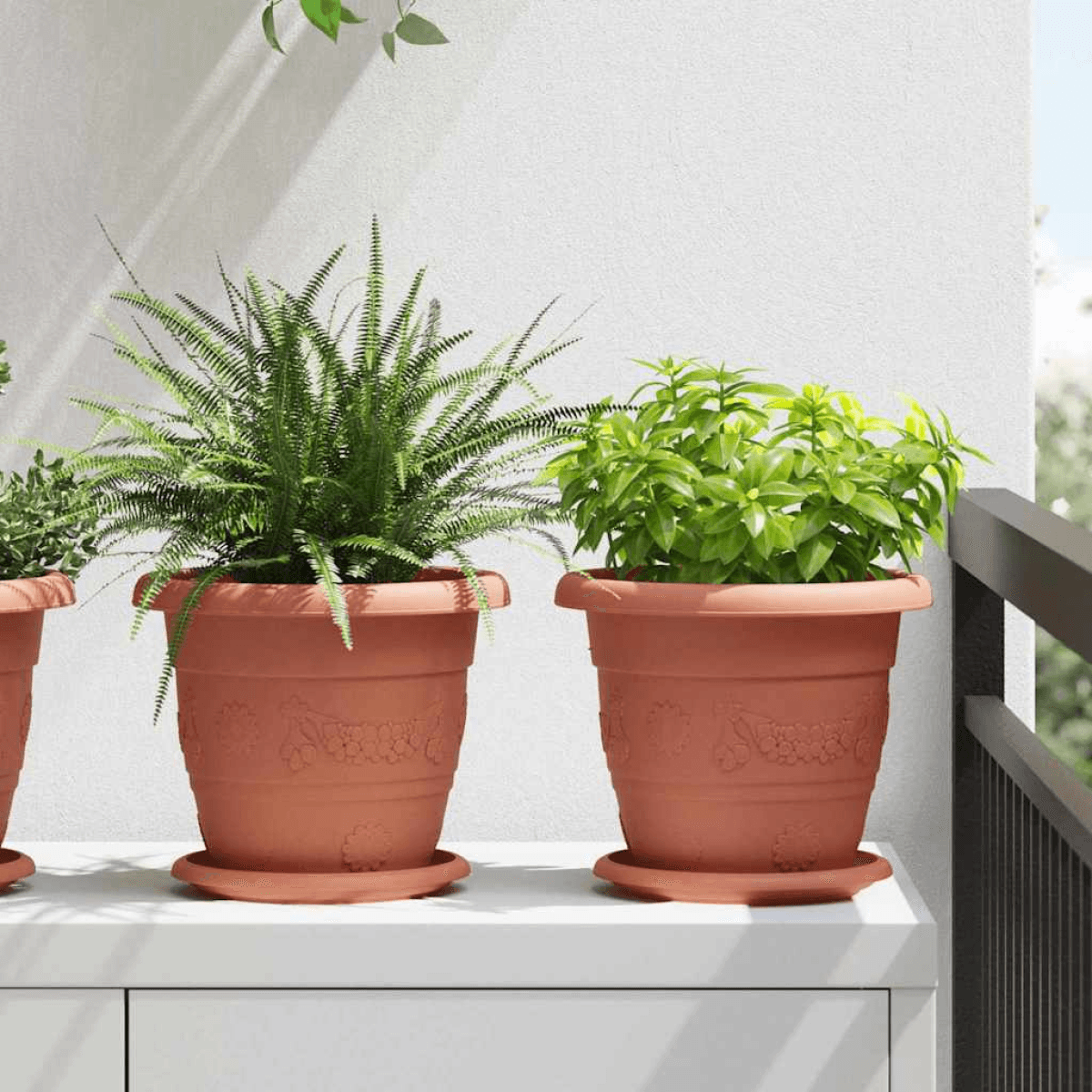 Round Flower Tray 24 pcs Brick Red Plastic Ø17.5x2cm Lightweight Indoor/Outdoor view 2