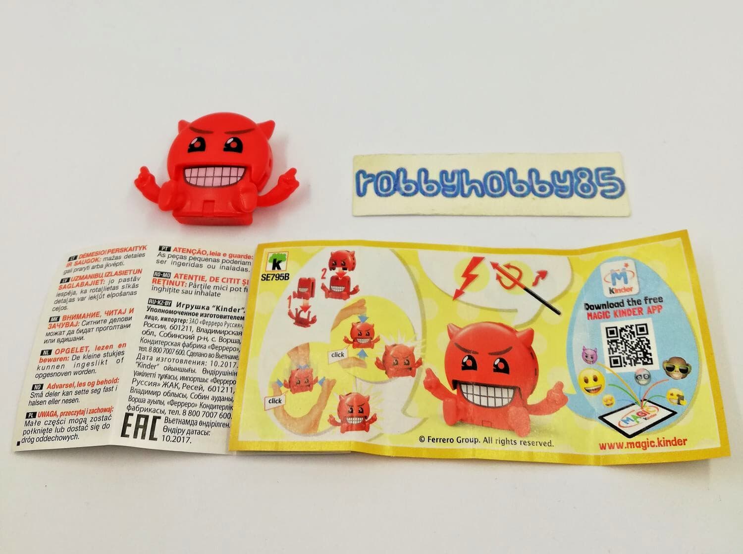 EMOJOY Choose Your Toy KINDER Snack Box Joy Italy 2018 Emoji Collection