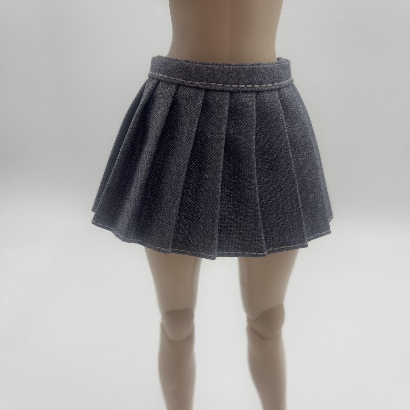 1/6 Girl Pleated Mini Skirt Fashion Short Skirt Female Figure Girl Body Clothing