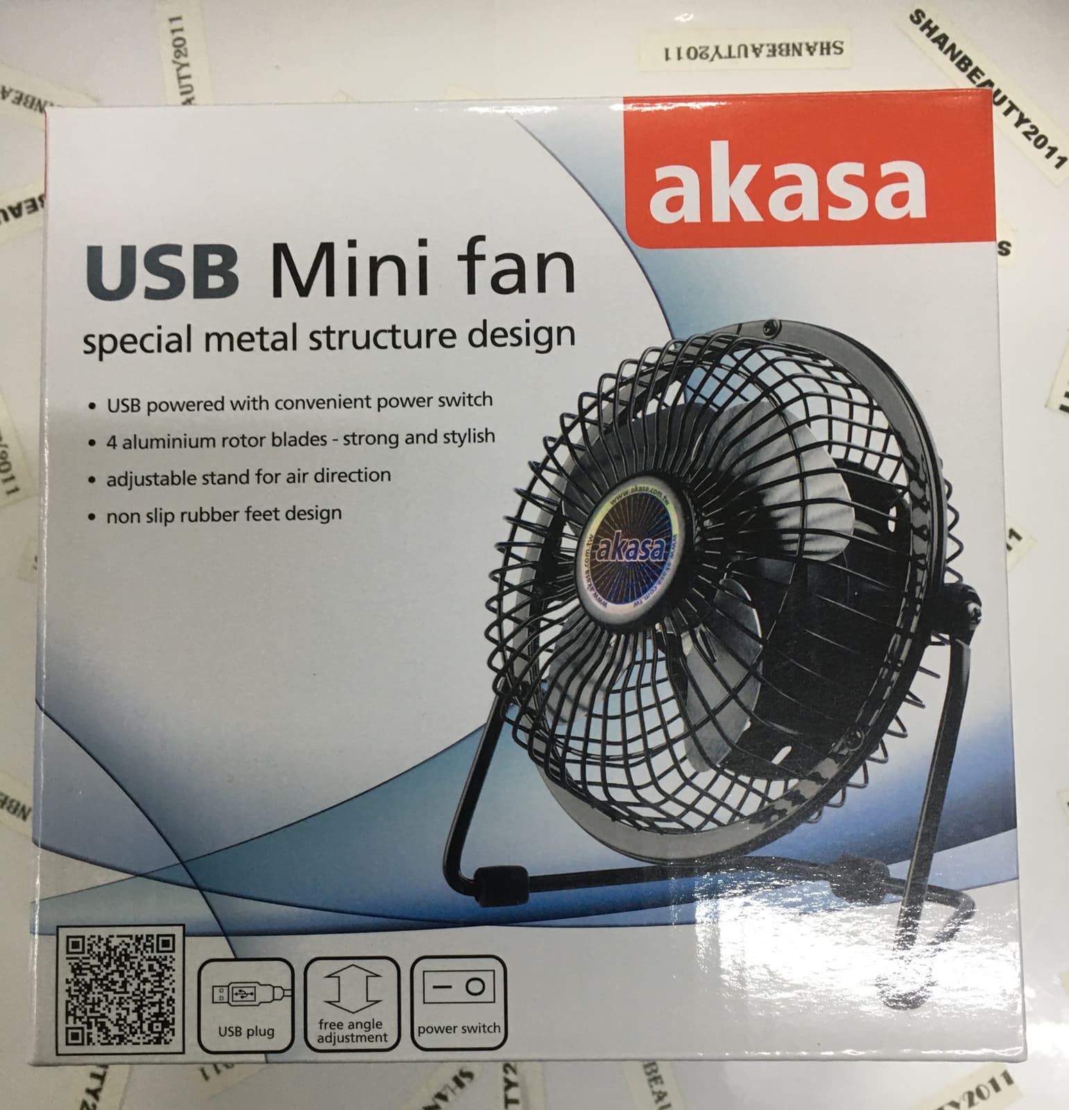 Akasa AK-UFN01-BK USB Mini Fan Metal Structure Design
