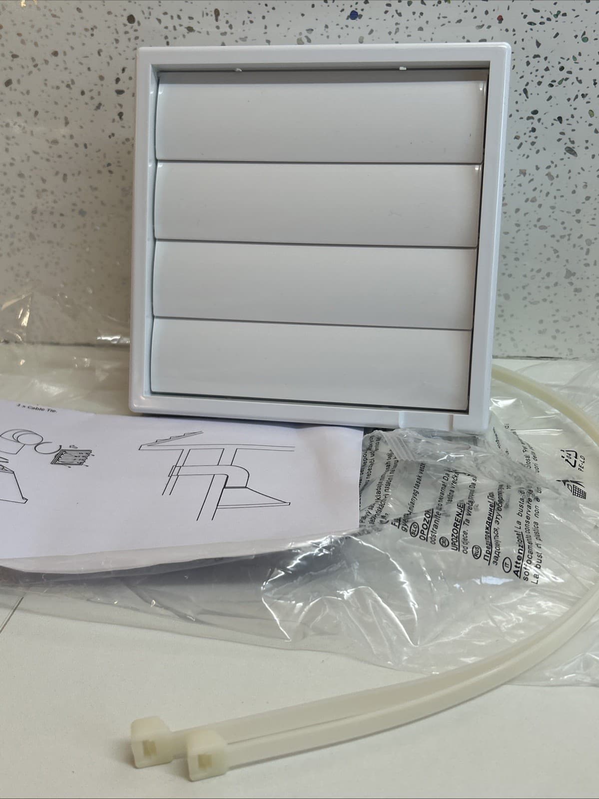 Exterior Duct Plate For Kitchen Extractor White 18cm X 18 cm With 15cm Duct Hole