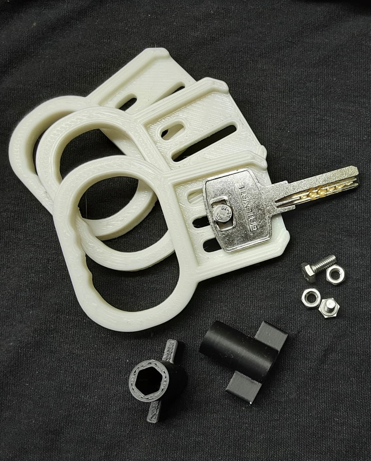 3 x key turners help with locking unlocking doors for low grip strength
