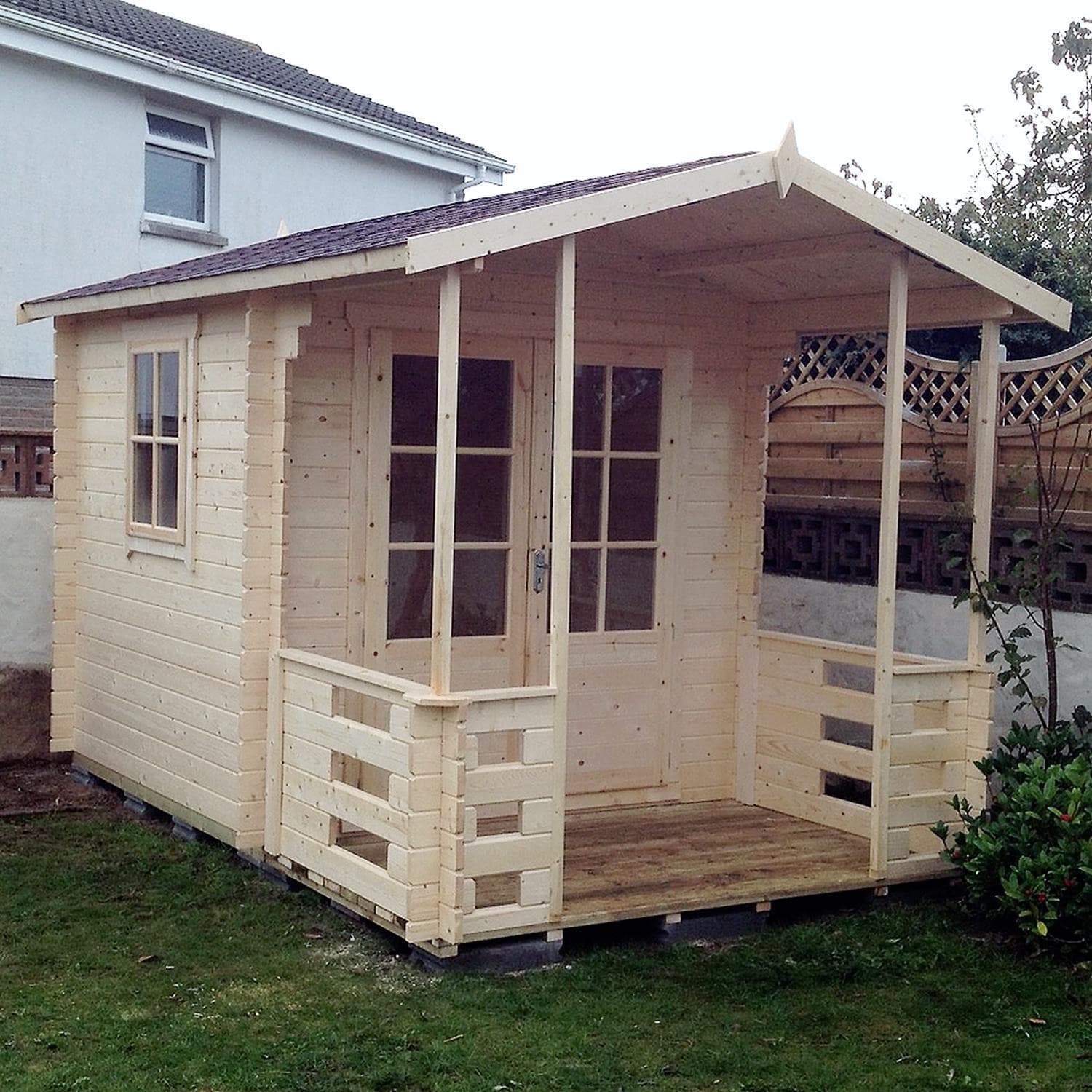 Kesteven  10 x 14 Cabin