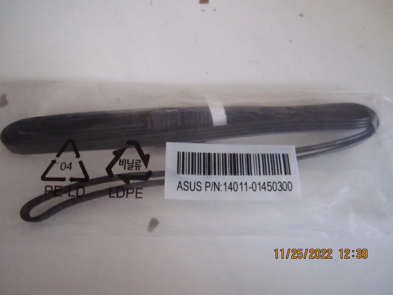 Asus P/N : 14011-01450300