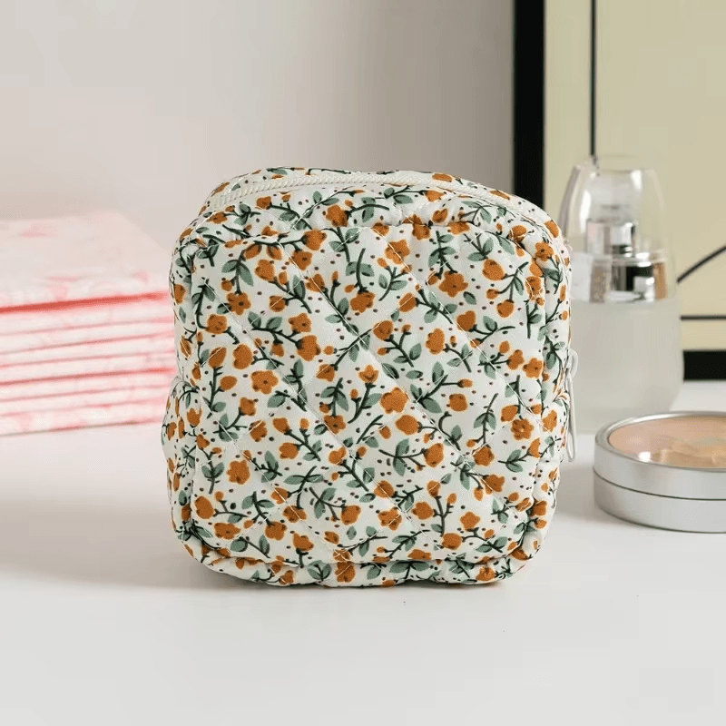 Heart Print Sanitary Napkin Storage Bag Tampon Organizer Pouch UK