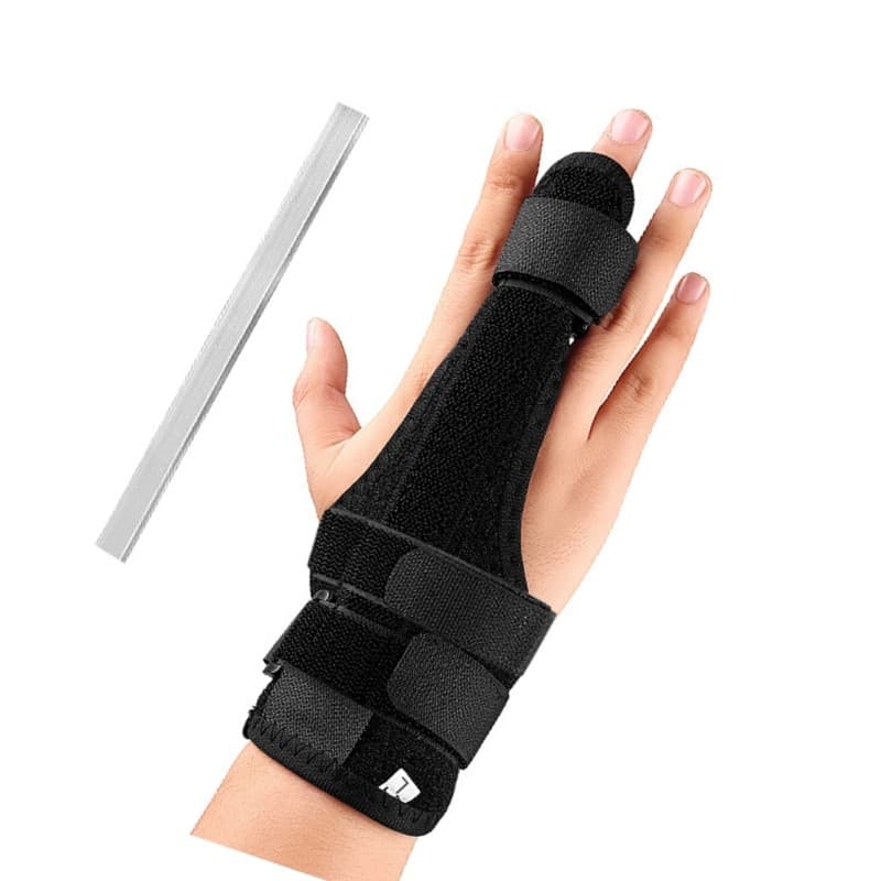 Adjustable Sports Wrist Guard Moisture Wicking Ergonomic For Basketball