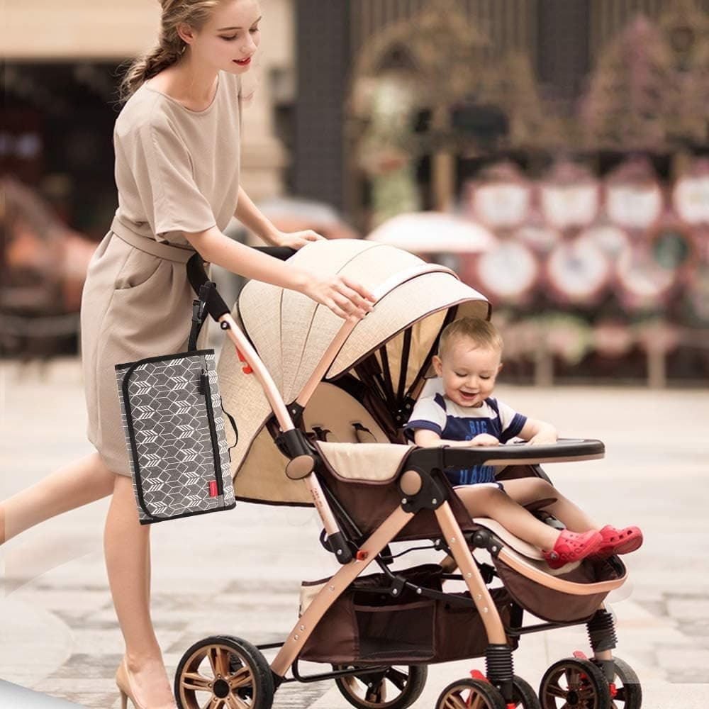 Lekebaby Portable Nappy Changing Mat Travel Baby Change Mat with Wipe-Pocket an view 2