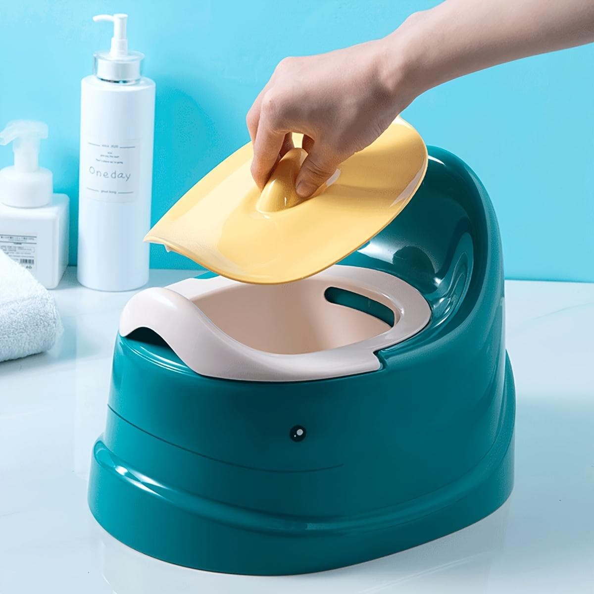 [Whale Potty] Large Plastic Whale-Themed Potty Chair for Kids | Reusable Training Toilet, Autonomous Bowel Control, Mixed Color, for Boys & Girls