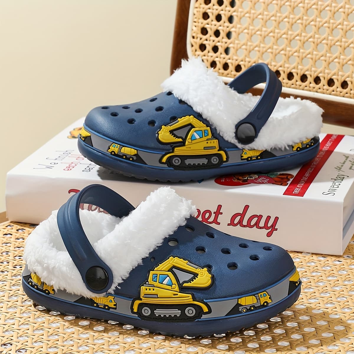 TEMU Children's Slippers, Fluffy And Warm, Comfortable Lining, Suitable For Daily Leisure And Outdoor Activities For Boys And Girls, Autumn And Winter