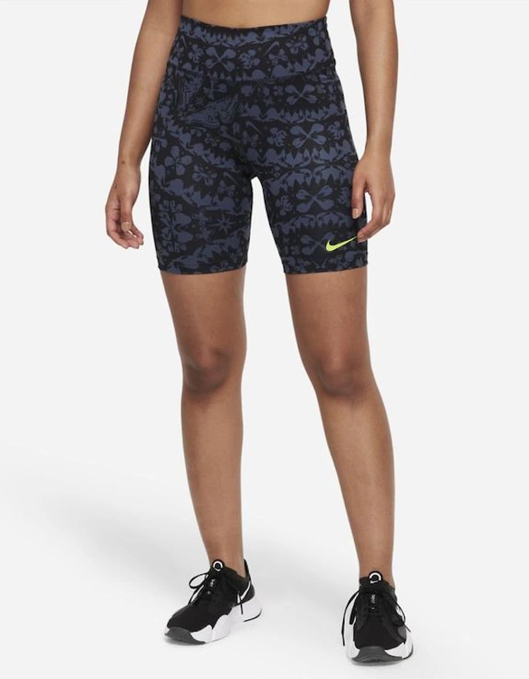 Women's Nike Women's Black 'Recreation Club' Mid-rise 7" Shorts - Size: MEDIUM