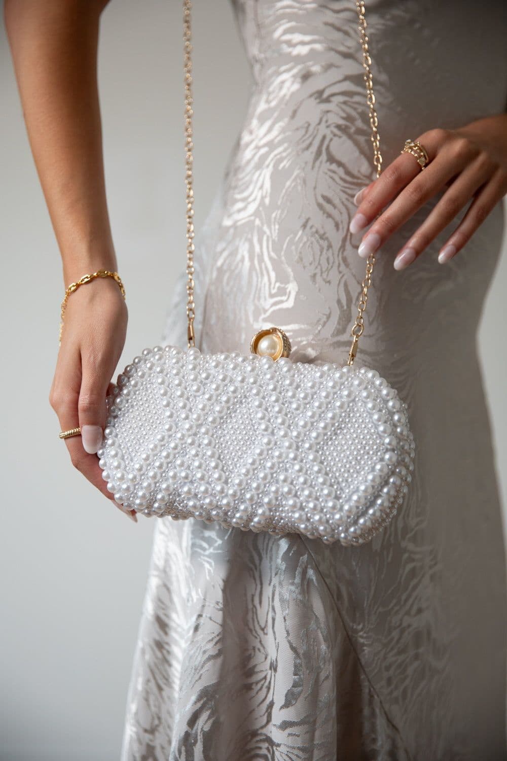 SVNX Women's White Beaded Clutch Bag