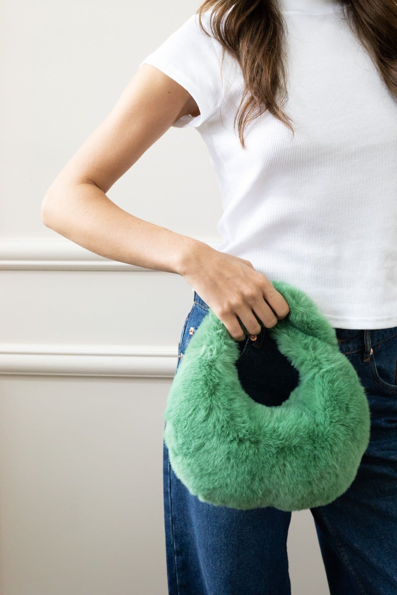 SVNX Women's Faux Fur Soft Grab bag in Green