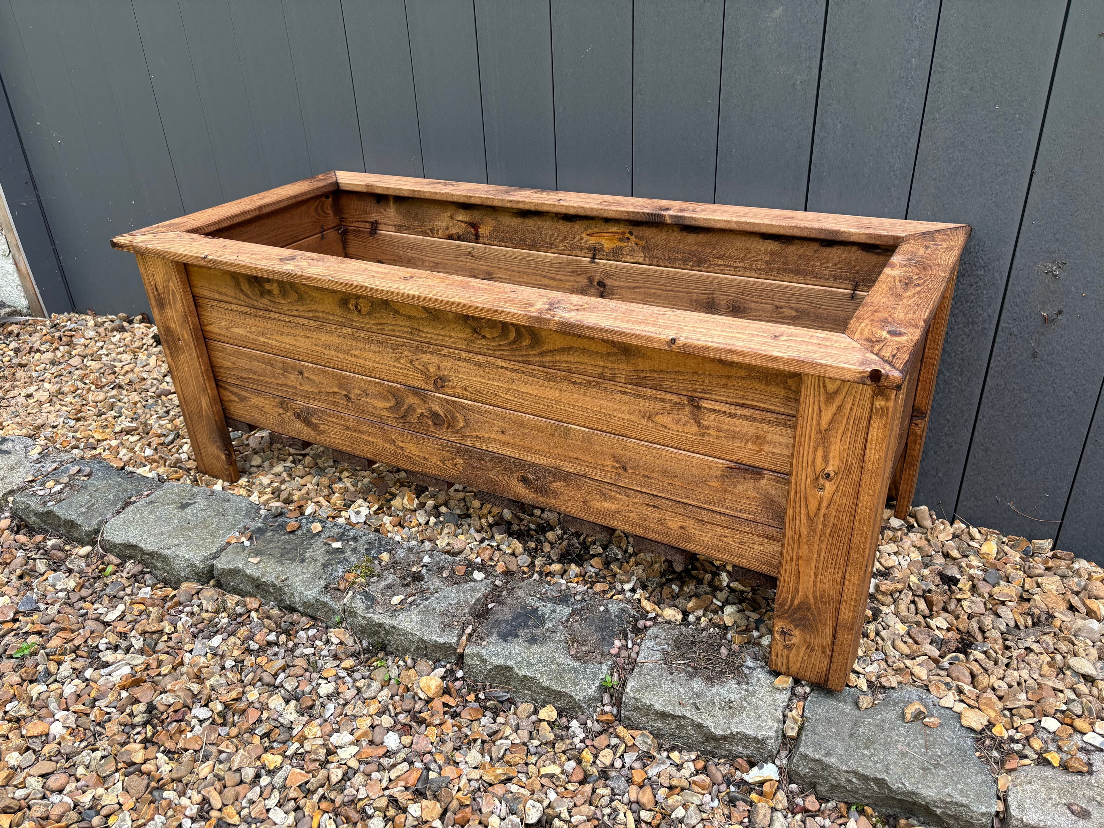 Charles Taylor Trading Prestbury Raised Rectangular Trough Extra Large in Brown