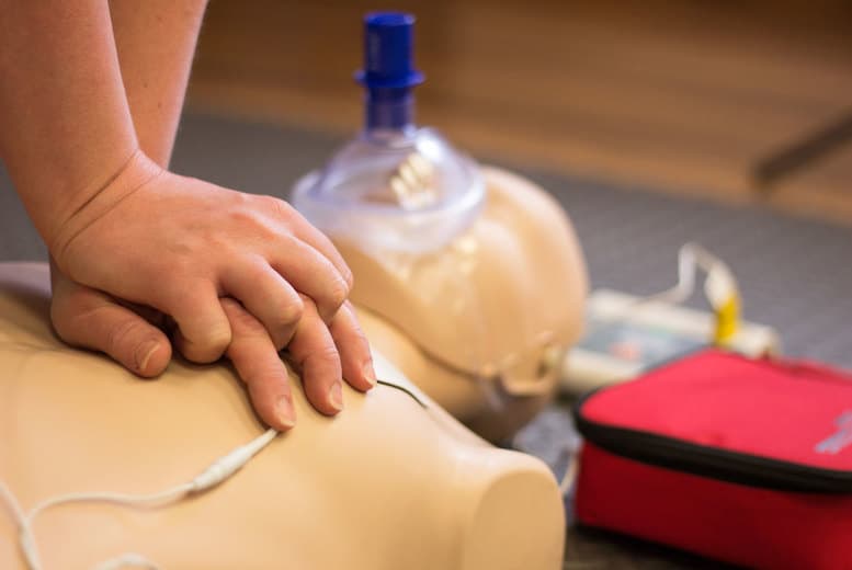 Online Workplace First Aid Certification Course | Wowcher