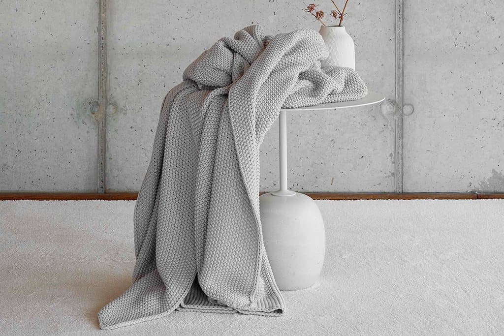 Amalia Lilium Throw