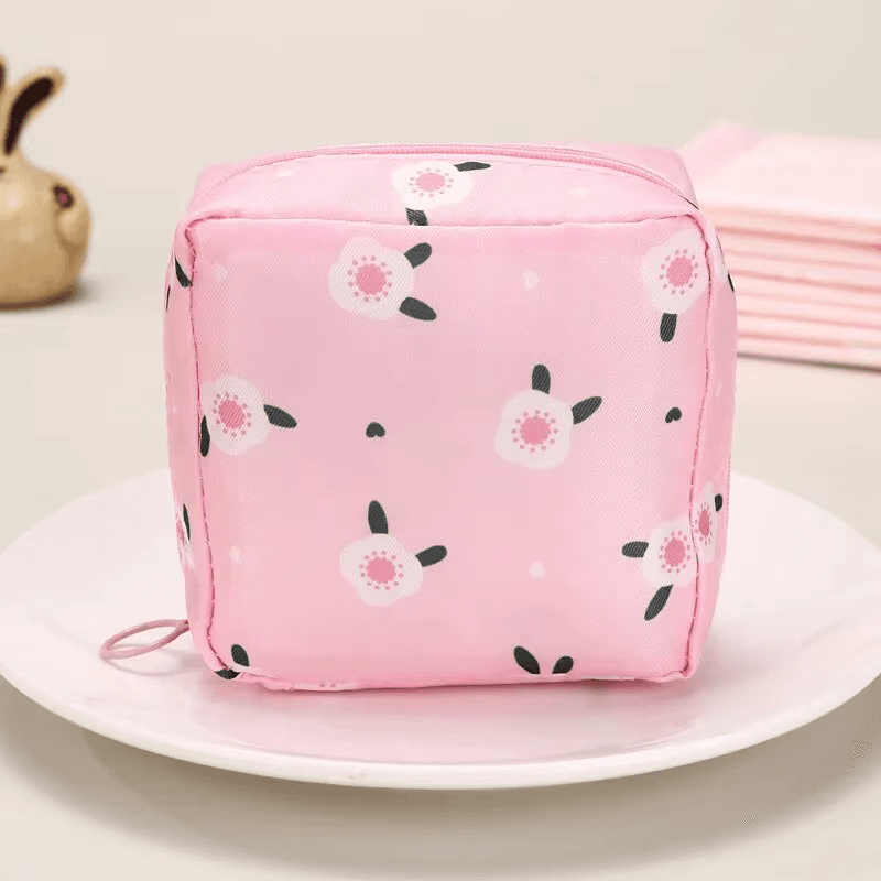 Women Sanitary Napkin Tampon Storage Bag Portable Waterproof Organizer Pouch Car