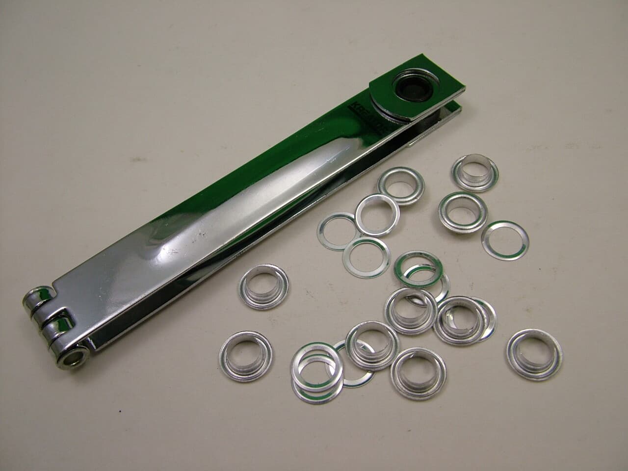 Tarpaulin/awning eyelet repair kit 10mm,tool + 10 pairs of aluminium eyelets