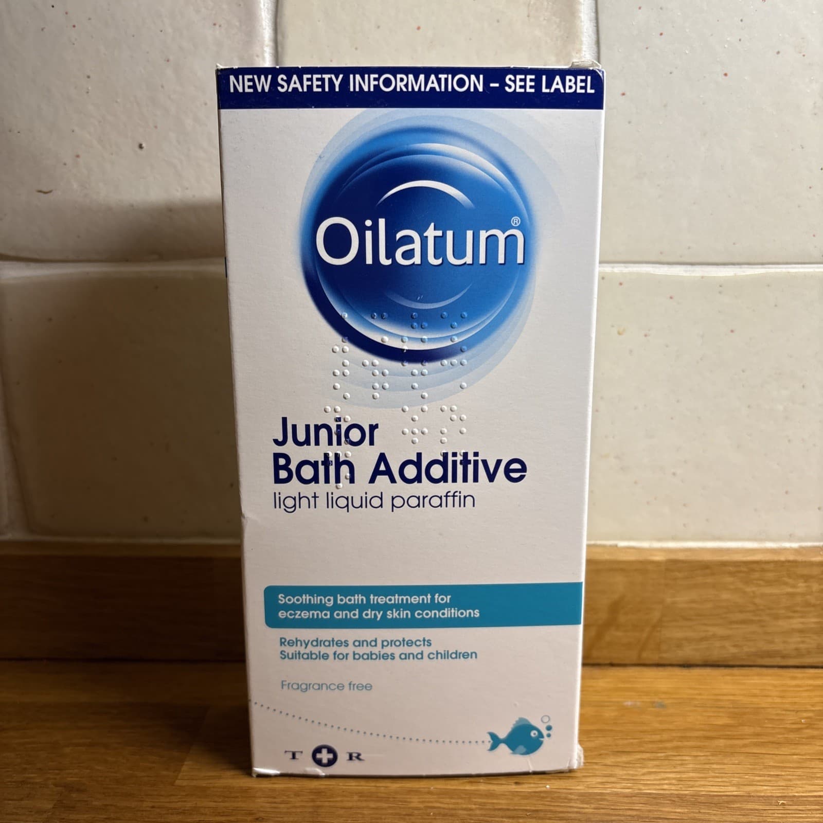 Oilatum Junior Emollient Bath Additive for Skin Conditions 300ml - BBE 12/2030
