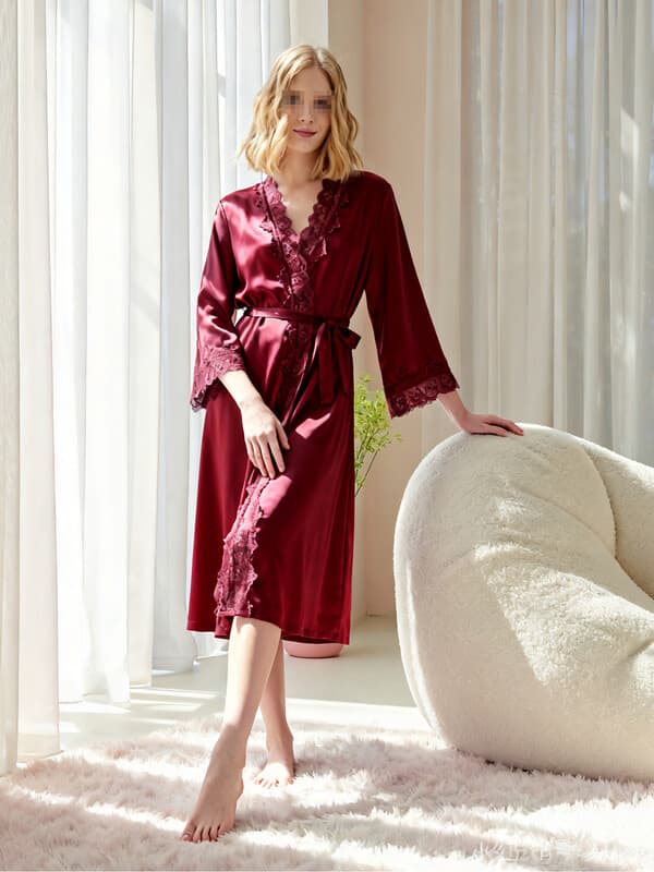 long-sleeved brick red silk-like bathrobe M