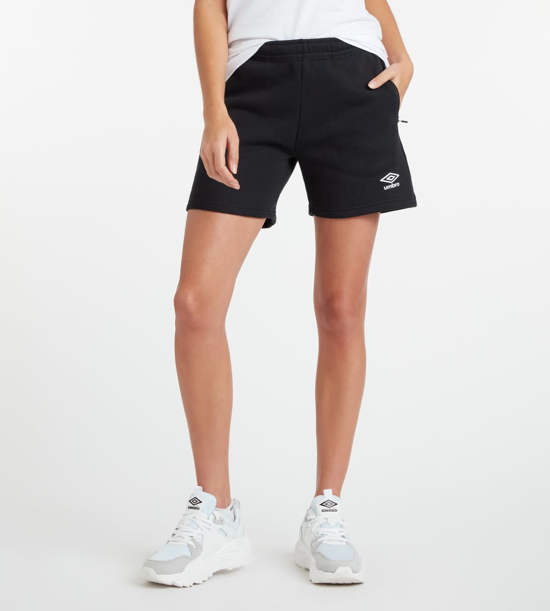 Umbro Club Leisure Women's Jog Short - Black/white